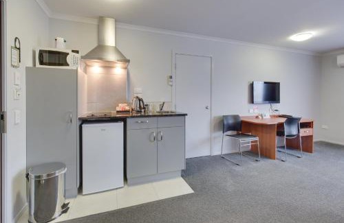 Petone Hotel | BKs Premier Motel Esplanade