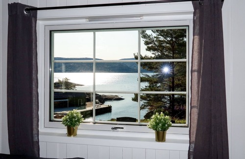 Hyllestad House | Blåsenberg by Interhome