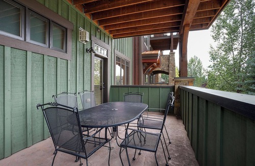 Steamboat Springs Condo | BL6105 | Spacious Mtn Condo | Private Hot Tub | Air Chilling | 4 Pools