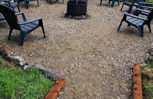 East Kootenay Cabin | Black Bear Cabin - Just minutes from Invermere, BC