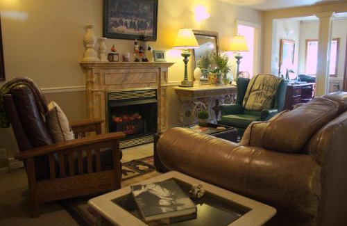 Ouray Bed & Breakfast | Black Bear Manor