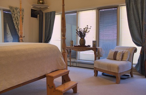Ouray Bed & Breakfast | Black Bear Manor