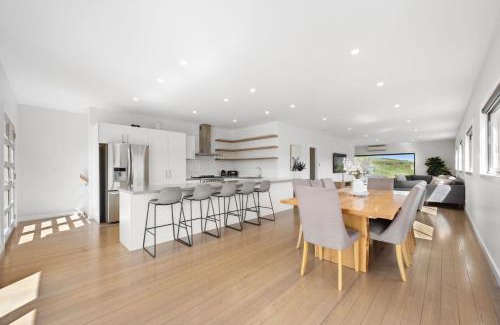 Merrijig House | Black Diamond - Luxury Alpine Home in Merrijig - Sleeps 14