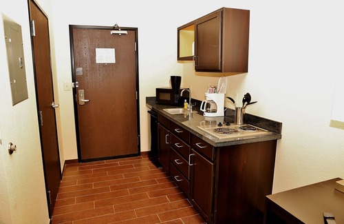 Stanley Hotel | Black Gold Suites Stanley
