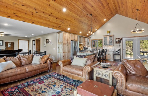 Hermosa House | Black Hills Heaven! Mt. Rushmore, Keystone, Custer State Park, Crazy Horse!