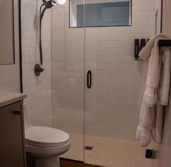 Bronson Hotel | Black Prong Resort