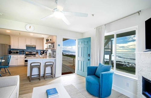 Shelter Cove Hotel | Black Sands Inn
