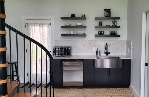 Waco Apartment | Black Willow Place, a modern country hideaway