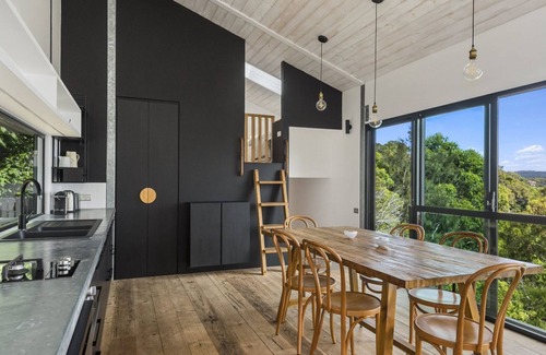 Palm Beach House | BLACK ZINC by Palm Beach Holiday Rentals