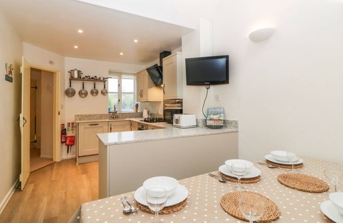 Chillington Cottage | BLACKBERRY COTTAGE, pet friendly, with a garden in Slapton