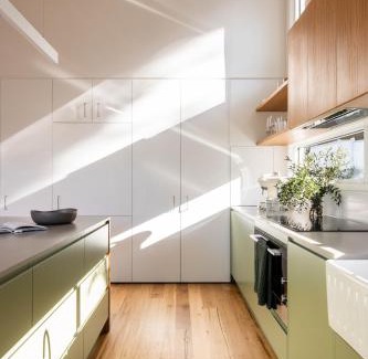 Suffolk Park House | Blackbutt House - Luxe Retreat With Pool and Sauna
