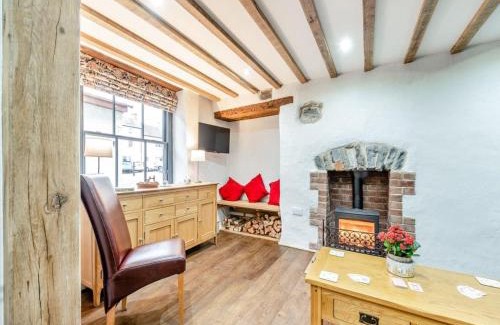 Pembroke House | Blacksmiths Cottage