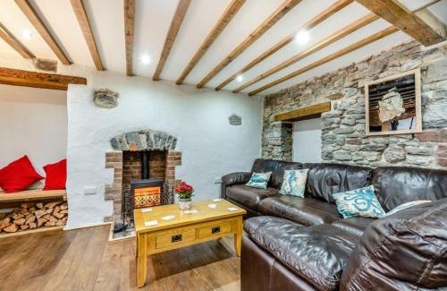 Pembroke House | Blacksmiths Cottage