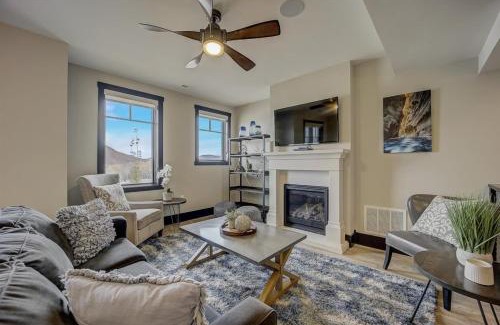 Park City House | Blackstone at the Canyons by AvantStay Stunning Views 5-minutes to Park City Mountain Ski Lift