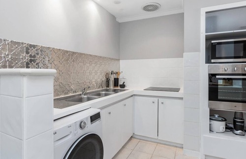 Hamilton Hill House | Blackwood Stays