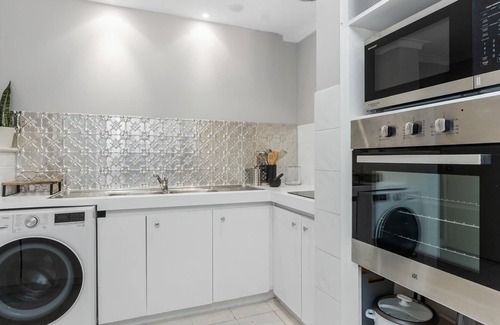 Hamilton Hill House | Blackwood Stays