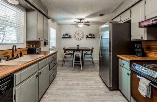 Lubbock House | Blair Ridge - 3BR/2BA - Close to Tech!