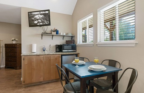 Blanco Cottage | Blanco Riverside Cottages & RV
