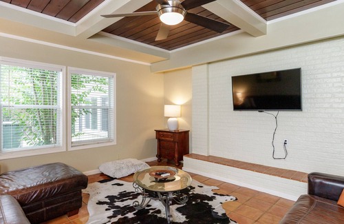 Bay Area House | Blanco's Bay-Stunning, Three Bedroom Home Located by Oso Golf Course!