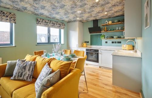 Easton Apartment | Blandford - 1 Bedroom Luxury Apartment by Mint Stays