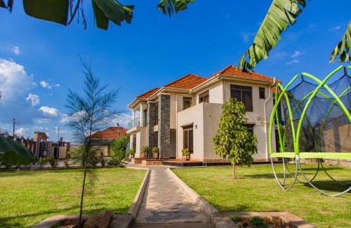Kireka Bed & Breakfast | Blanket Suites