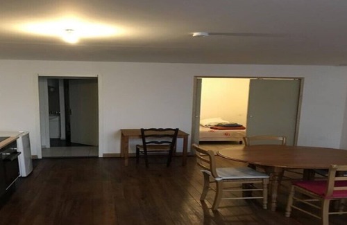 Blaye Apartment | Blaye great large groundfloor furnished flat just so practical