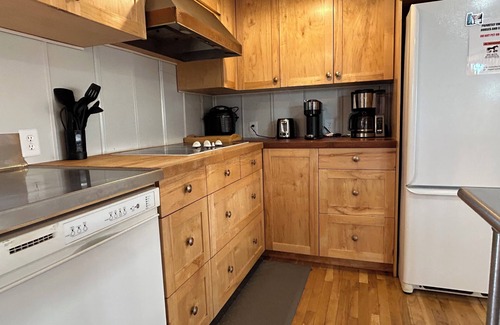 Granite Canon House | Blazing Star - 100-acre Ranch RetreatnPerfect House for Nature Lovers!n