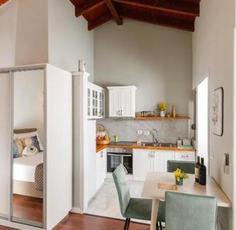 Rade Hotel | Blerina's Agritourism Concept