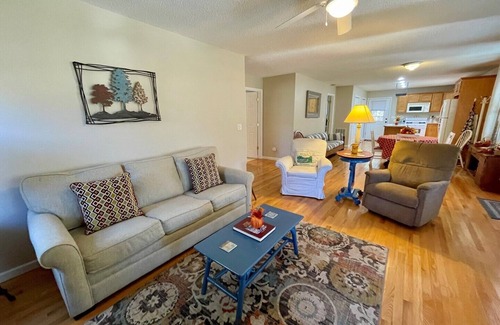 Lansing House | Blessed on the New River-River Front,Small dogs, fire pit, Central AC/Heat