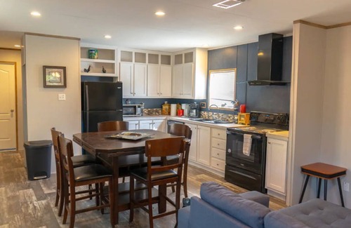 Elmendorf Cabin | Blessings Ranch - Greenn