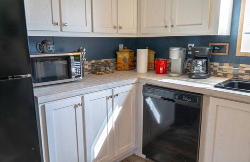 Elmendorf Cabin | Blessings Ranch - Greenn