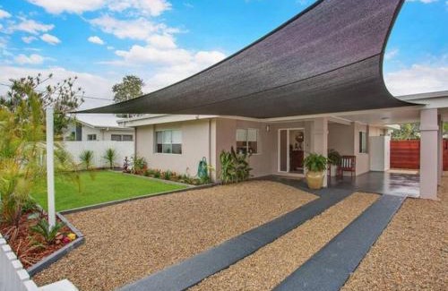 Broadbeach Waters House | Bliss At The Bungalow