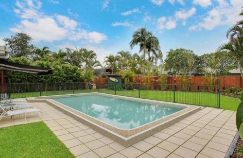 Broadbeach Waters House | Bliss At The Bungalow