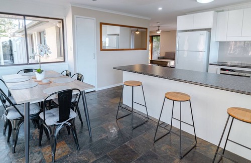 Willow Vale House | Bliss In The Treetops