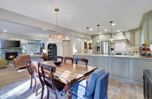 Pocono Lake House | Blissful Bear Lakeview Chalet