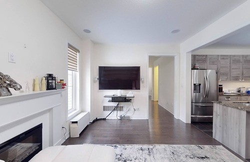 Caledon House | Blissful & Spacious 4-Bedroom Retreat:Perfect for Family Getaways & Group Stays!