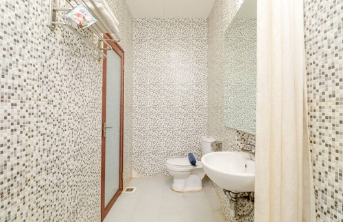 Tanjung Uncang Hotel | Blitz Hotel Batam Near Sultan Mahmud Ri'ayat Shah Mosque