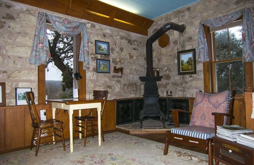 Comfort Cottage | Block Creek Guest House between Comfort & Fredericksburg