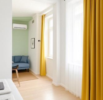 Belso-Ferencvaros Apartment | Bloom Akasha II