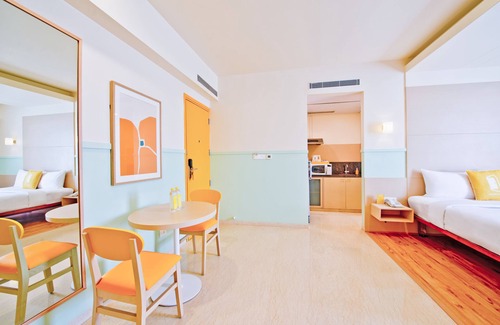 Indiranagar Hotel | Bloom Hotel - Indiranagar