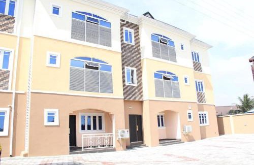 Port Harcourt Cabin | Blooms Spot Hotel - Self Service Apartment