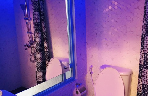 Phaya Thai Hotel | Blu Cabin Ari Stylish Gay Poshtel