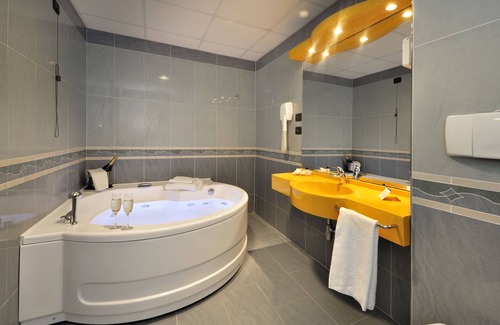 Collegno Hotel | Blu Hotel, Sure Hotel Collection by Best Western