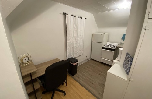 Downtown Omaha Apartment | Blue#2: Cozy, private Midtown studio