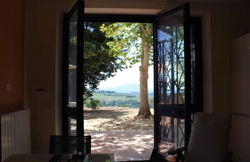 Magliano Sabina House | Blue apartment in villa between Magliano Sabina Rome, the thermal baths of the Popes and Umbria