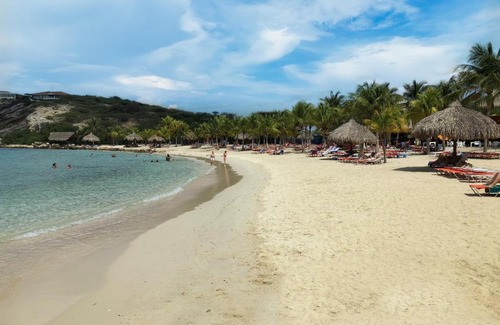 Sint Michiel Villa | Blue Bay BEACH Villa 27 3-min beach-pool-golf