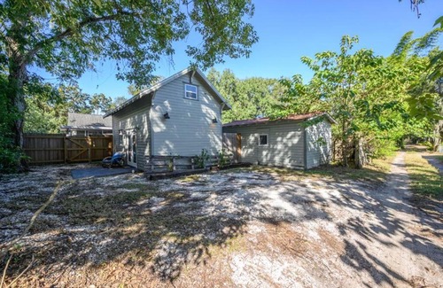 Old Seminole Heights House | Blue Bay Suite! Near Downtown and Foodie Hot Spots