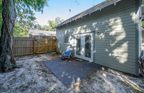 Old Seminole Heights House | Blue Bay Suite! Near Downtown and Foodie Hot Spots