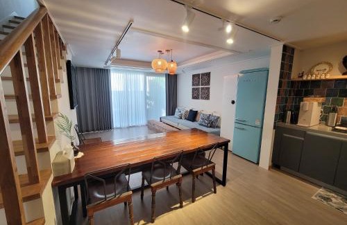 Andeok House | Blue Casa