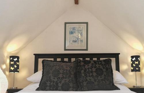 New Forest District House | Blue Charm - 29585